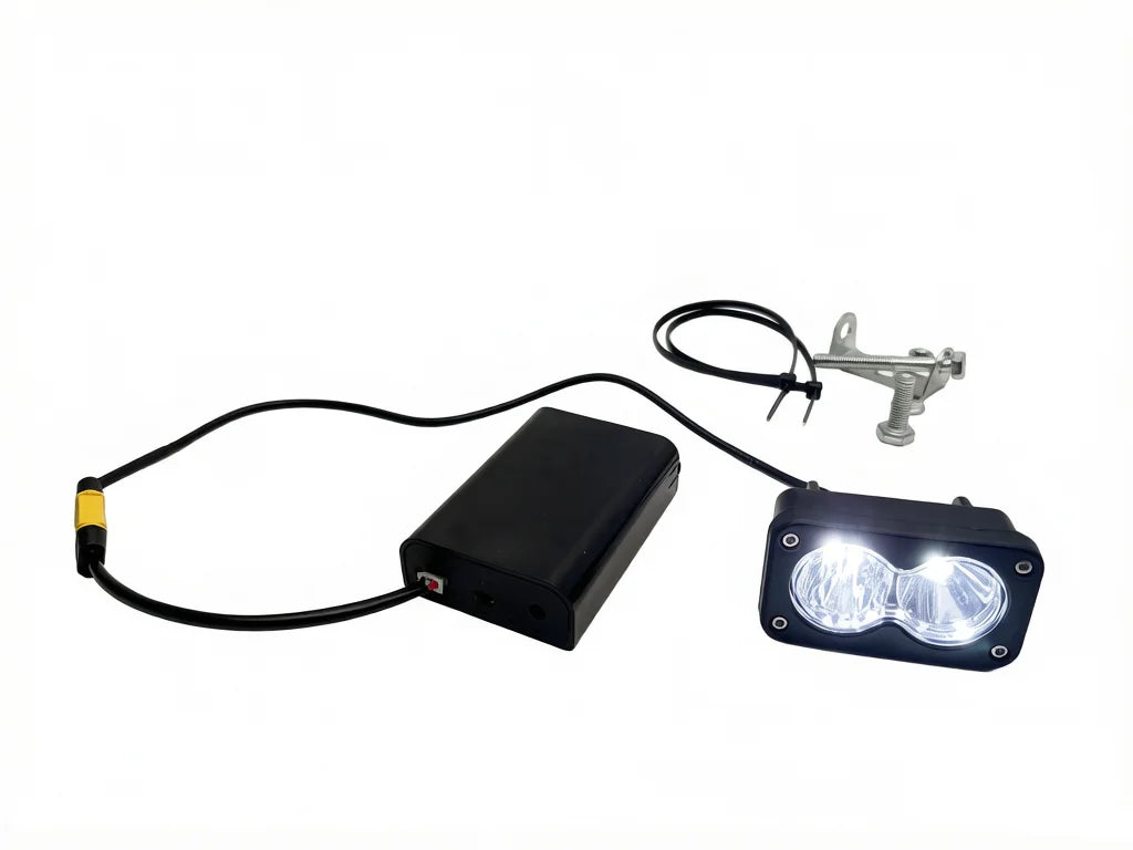 Baja light with battery pack
